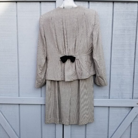 Vintage Black/White Houndstooth 2 pc Skirt Suit Set Size 8/10  Made in USA - Picture 2 of 13